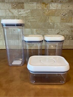 OXO Clear Food Storage Containers with White Lids, 8 Pieces , Used